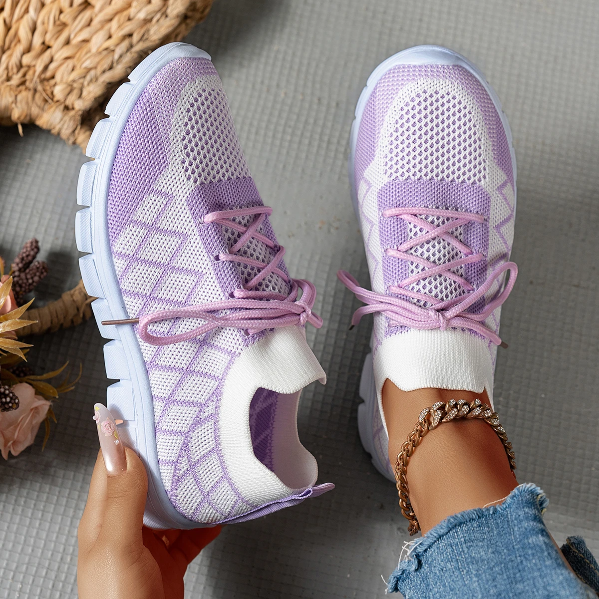 Женские вязаные кроссовки-носк – обзор и цена Knit Fabric Lace Up Sneakers
