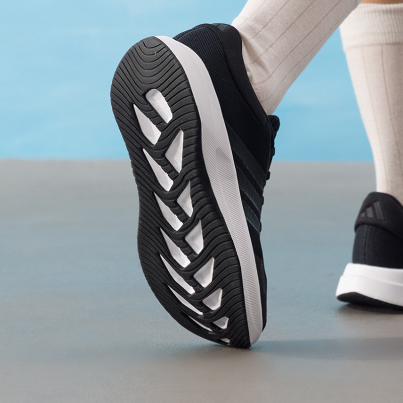 Новые женские кроссовки Adidas – обзор и цена Shock Absorbing Gym Trainers